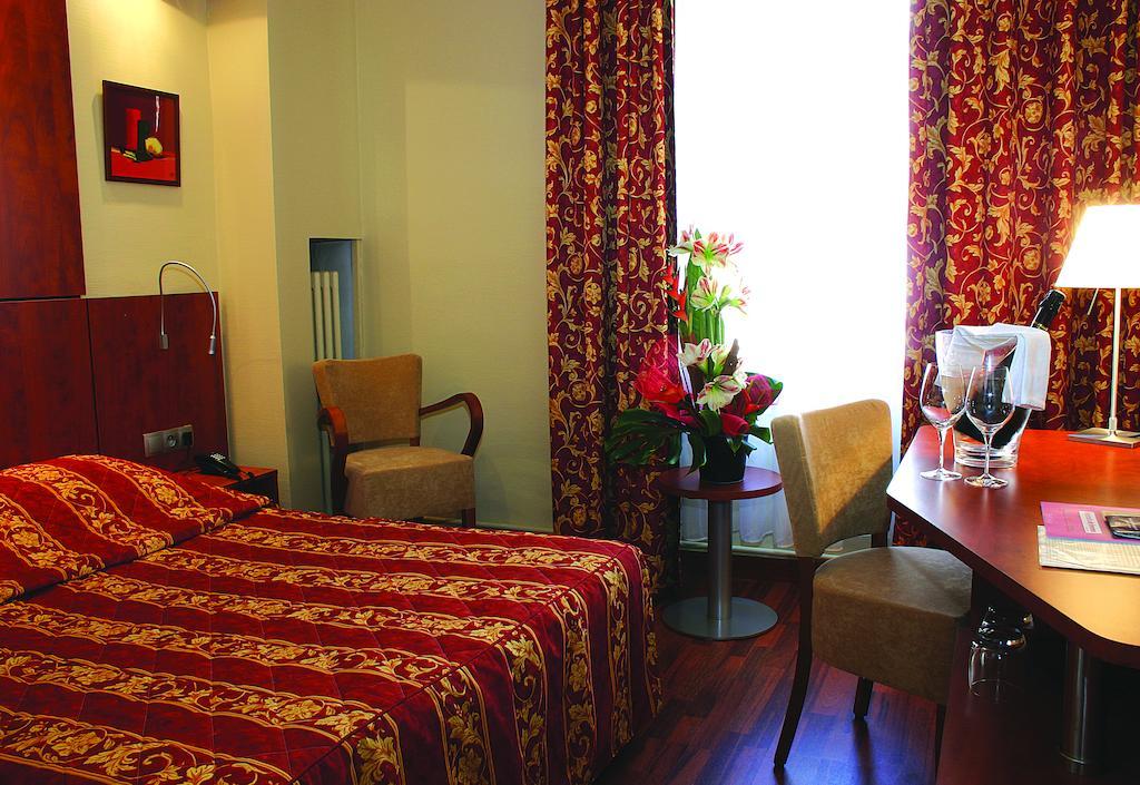 Les Berceaux Hotel Épernay Cameră foto
