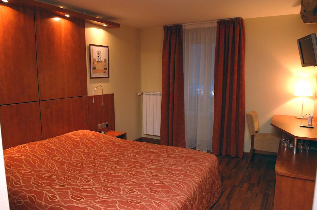 Les Berceaux Hotel Épernay Cameră foto